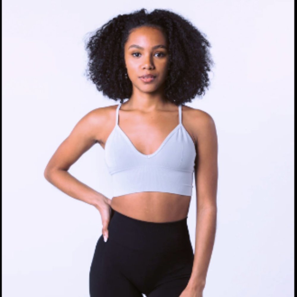 Alphalete Seamless Ribbed Bra Oyster Grey